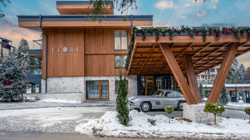 Екстериор в Flora Boutique Hotel – зимен изглед · планинска атмосфера