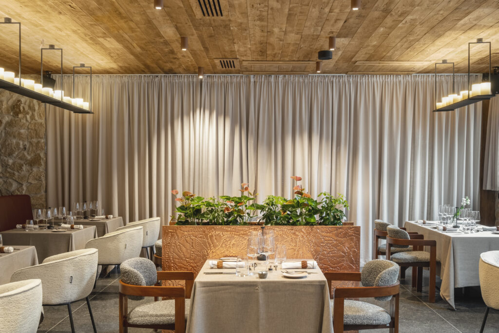 Екстериор в Flora Boutique Hotel – зимен изглед · планинска атмосфера