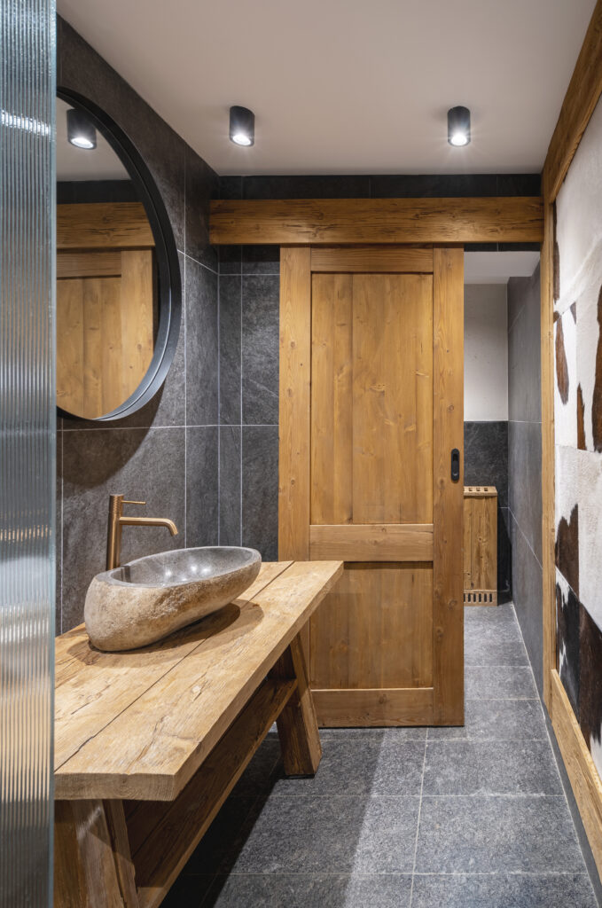 Екстериор в Flora Boutique Hotel – зимен изглед · планинска атмосфера