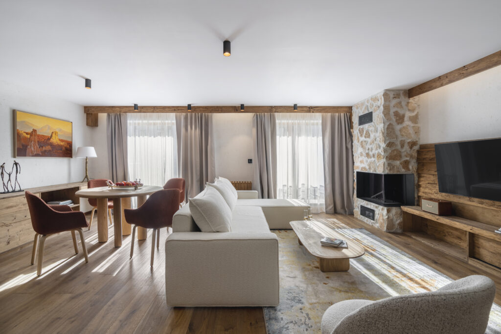 Екстериор в Flora Boutique Hotel – зимен изглед · планинска атмосфера