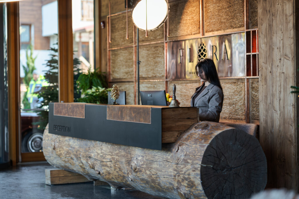 Екстериор в Flora Boutique Hotel – зимен изглед · планинска атмосфера