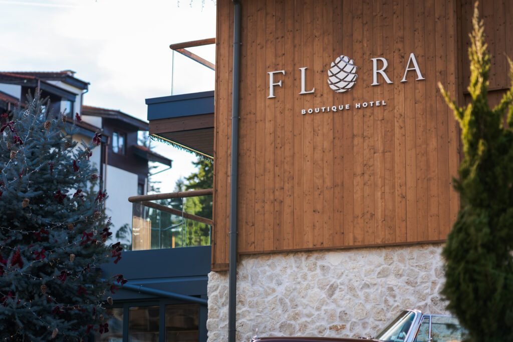 Екстериор в Flora Boutique Hotel – зимен изглед · планинска атмосфера