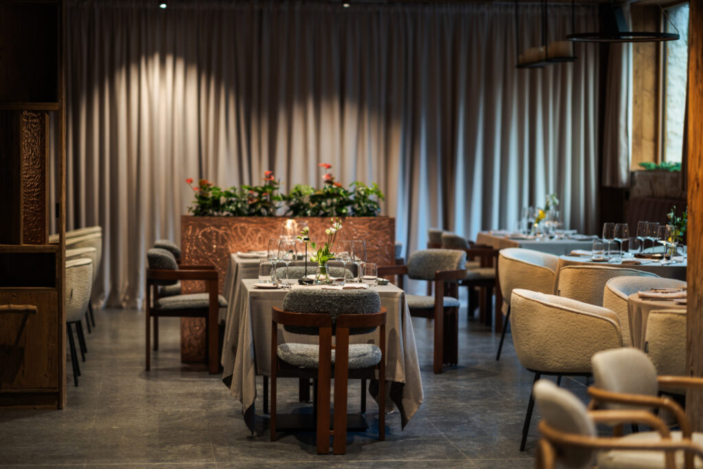 Екстериор в Flora Boutique Hotel – зимен изглед · планинска атмосфера