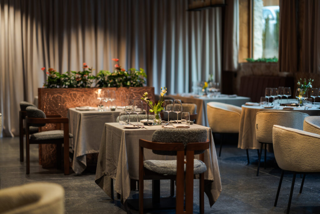 Екстериор в Flora Boutique Hotel – зимен изглед · планинска атмосфера