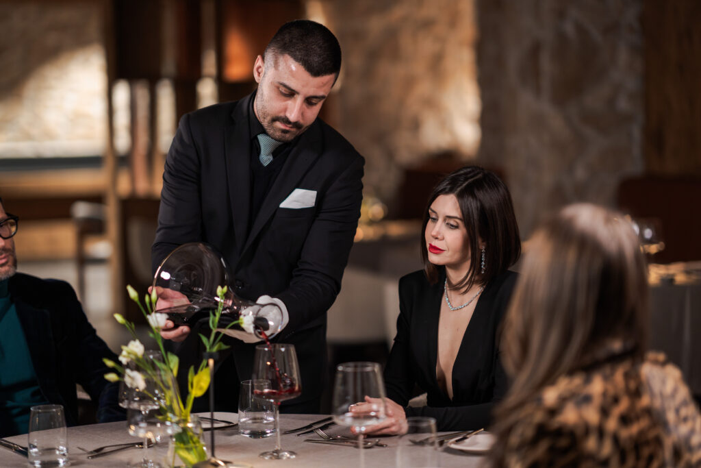 Екстериор в Flora Boutique Hotel – зимен изглед · планинска атмосфера