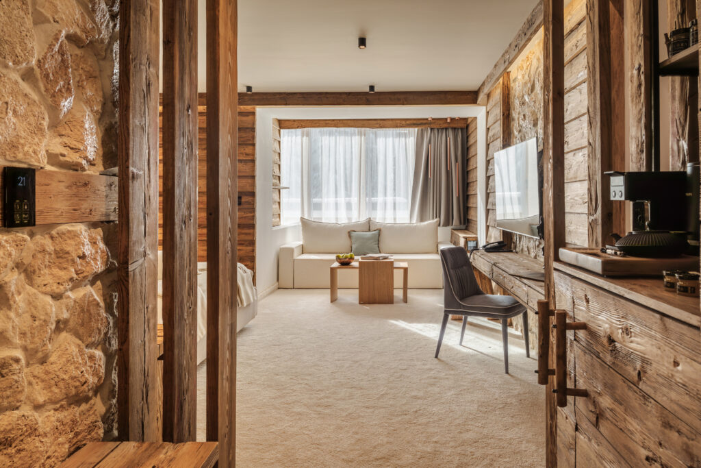 Екстериор в Flora Boutique Hotel – зимен изглед · планинска атмосфера
