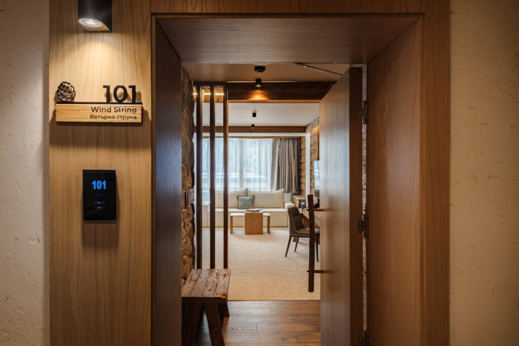 Екстериор в Flora Boutique Hotel – зимен изглед · планинска атмосфера