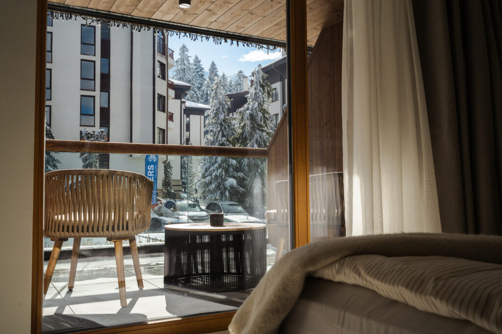 Екстериор в Flora Boutique Hotel – зимен изглед · планинска атмосфера