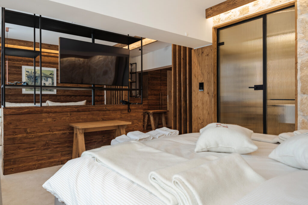 Екстериор в Flora Boutique Hotel – зимен изглед · планинска атмосфера