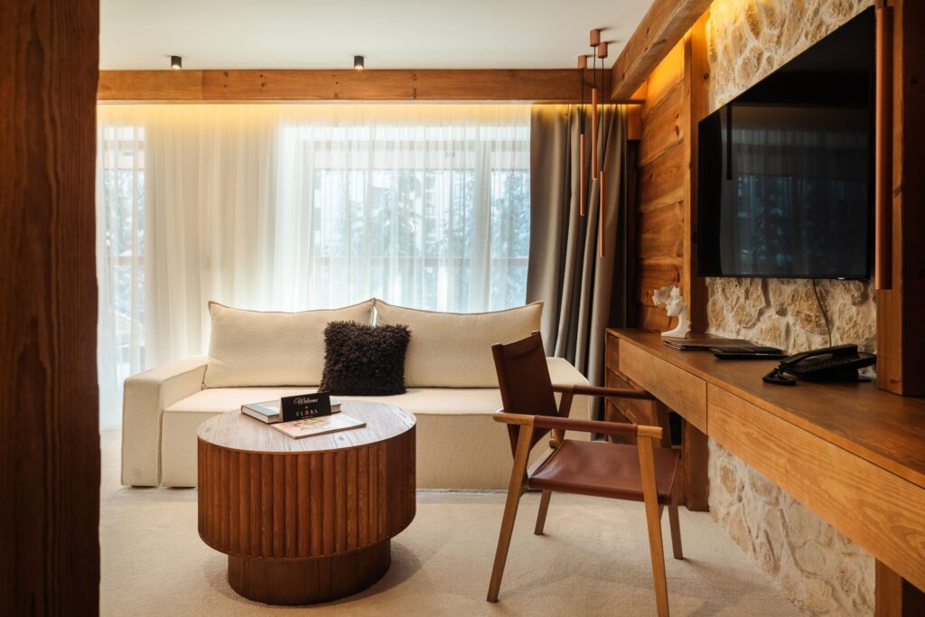 Екстериор в Flora Boutique Hotel – зимен изглед · планинска атмосфера