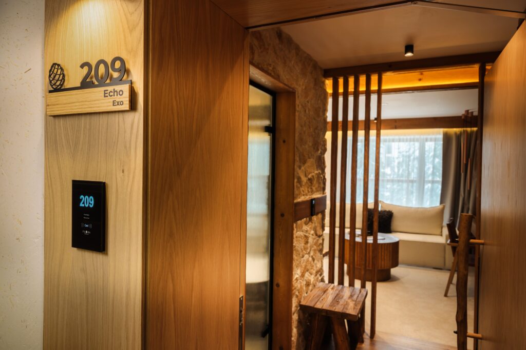 Екстериор в Flora Boutique Hotel – зимен изглед · планинска атмосфера