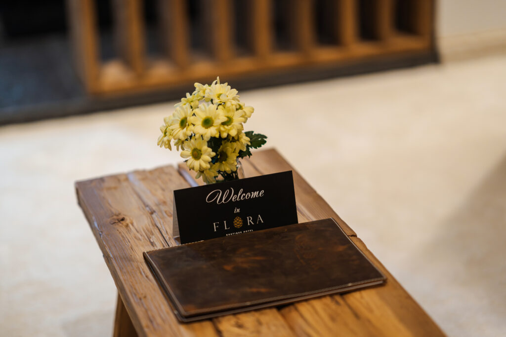 Екстериор в Flora Boutique Hotel – зимен изглед · планинска атмосфера