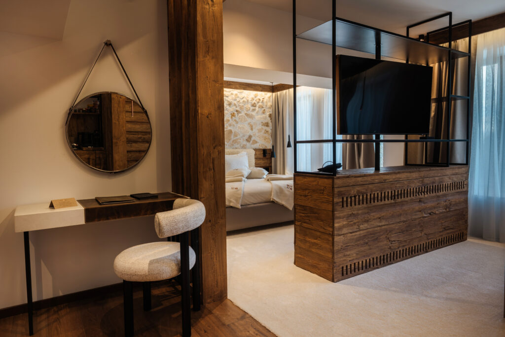 Екстериор в Flora Boutique Hotel – зимен изглед · планинска атмосфера