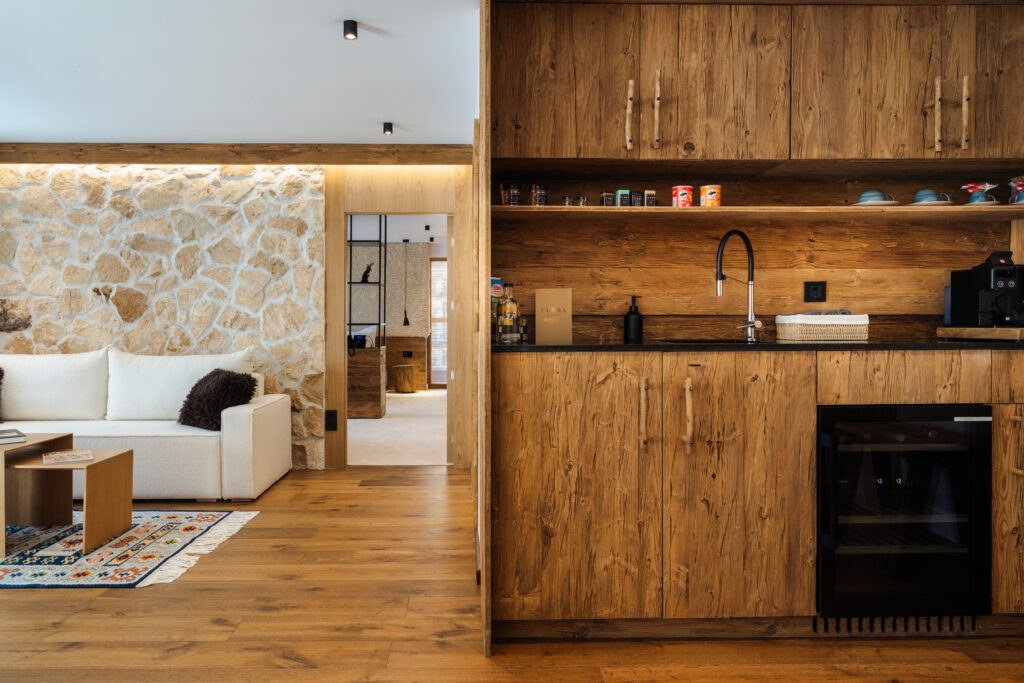 Екстериор в Flora Boutique Hotel – зимен изглед · планинска атмосфера