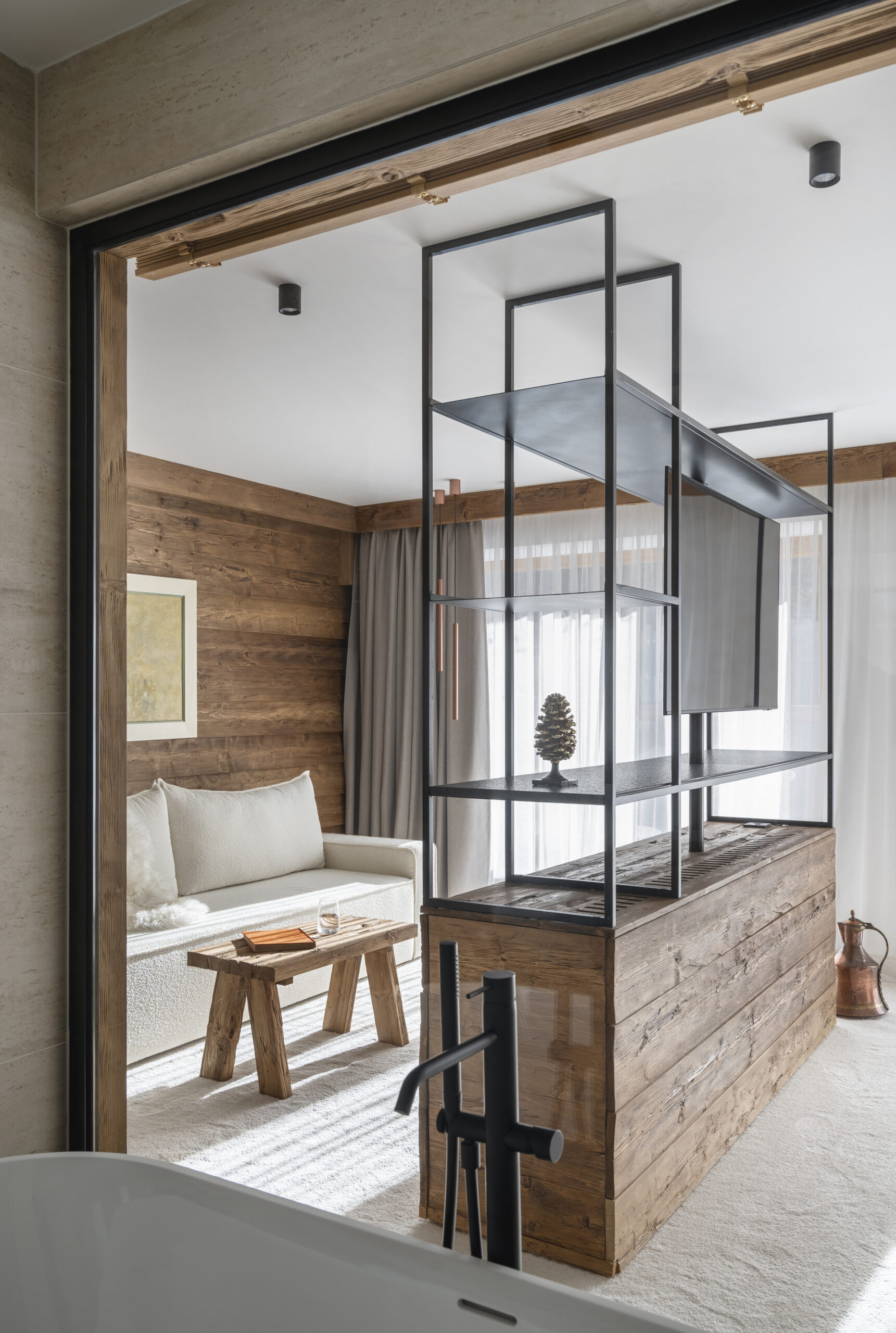 Екстериор в Flora Boutique Hotel – зимен изглед · планинска атмосфера