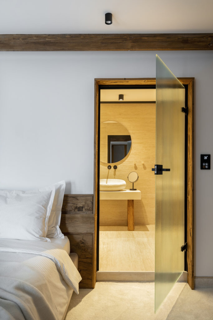 Екстериор в Flora Boutique Hotel – зимен изглед · планинска атмосфера