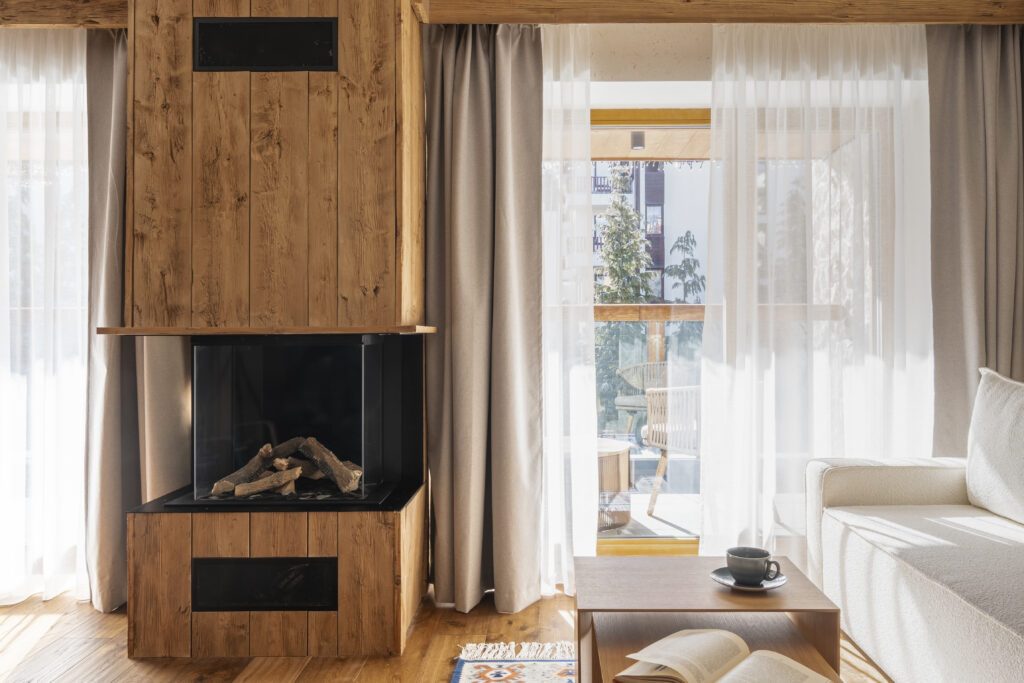 Екстериор в Flora Boutique Hotel – зимен изглед · планинска атмосфера