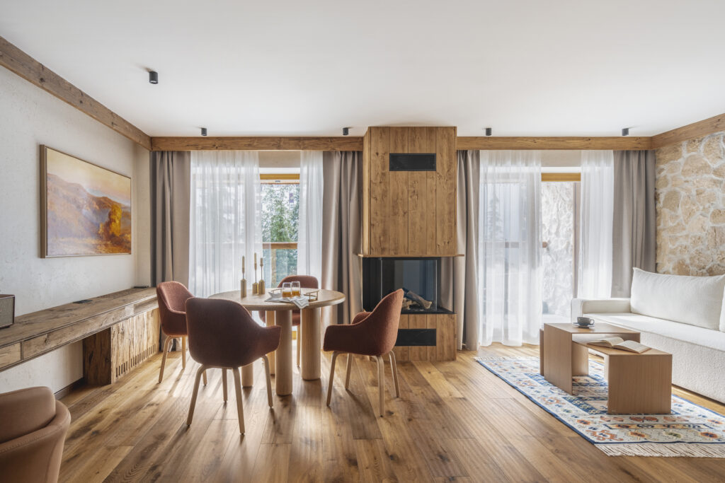 Екстериор в Flora Boutique Hotel – зимен изглед · планинска атмосфера