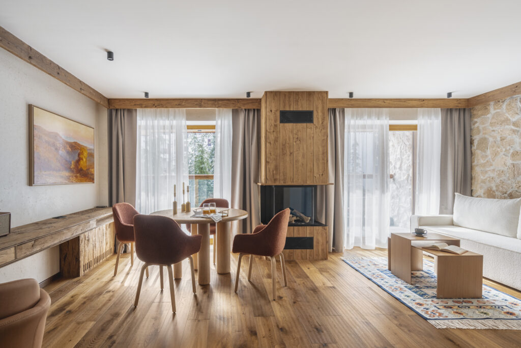 Екстериор в Flora Boutique Hotel – зимен изглед · планинска атмосфера